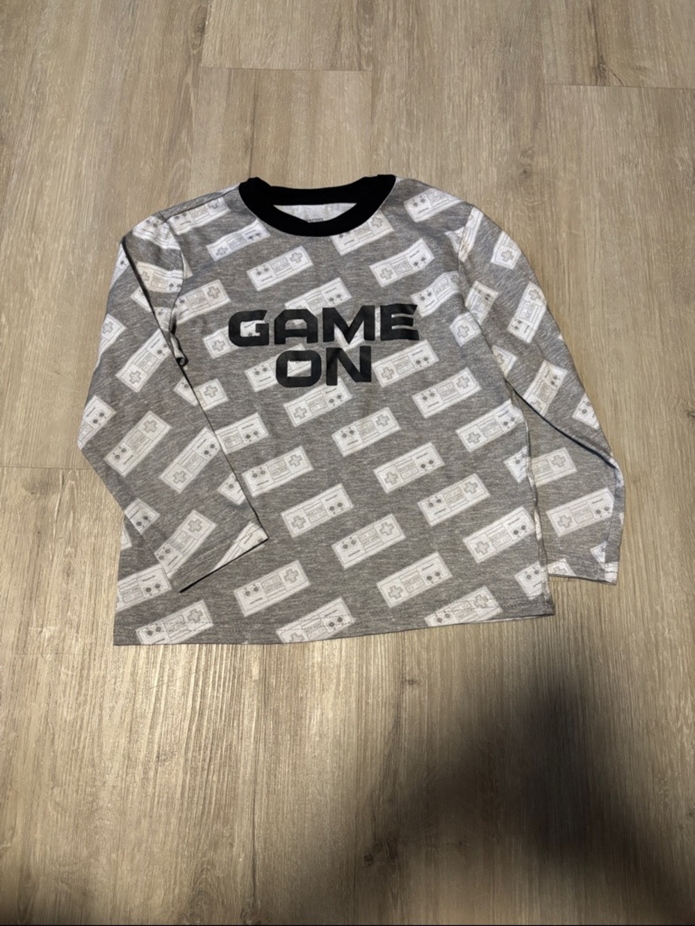 Nintendo Gray 'Game On' Long-Sleeve Tee with Console Print